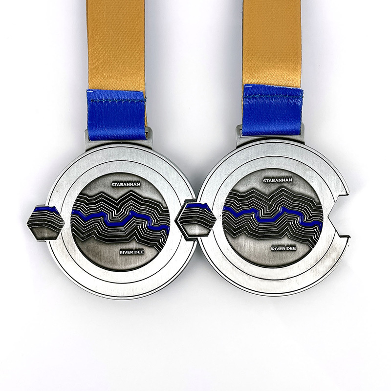 Anpassad rasmedaljstillverkare Anpassade medaljband Storbritannien Anpassad körmedalj